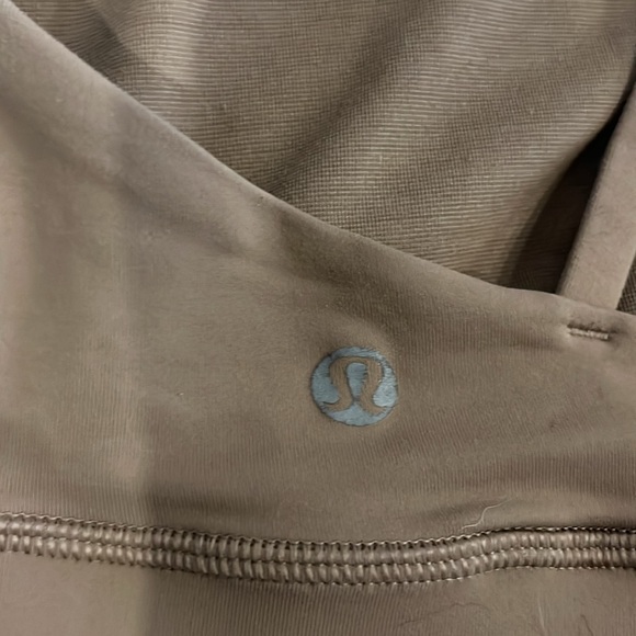 Lululemon energy bra - Picture 3 of 4